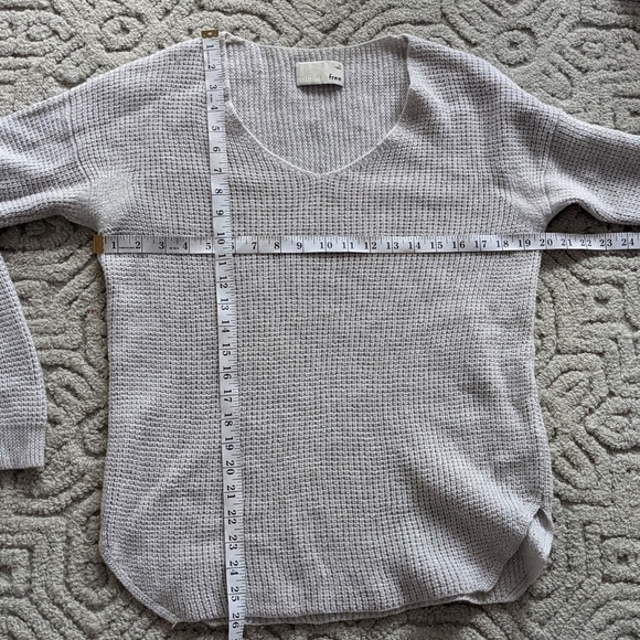 Wilfred Free Wolter Merino Sweater Waffle-knit V-neck sweater grey Medium T7 - Picture 3 of 11